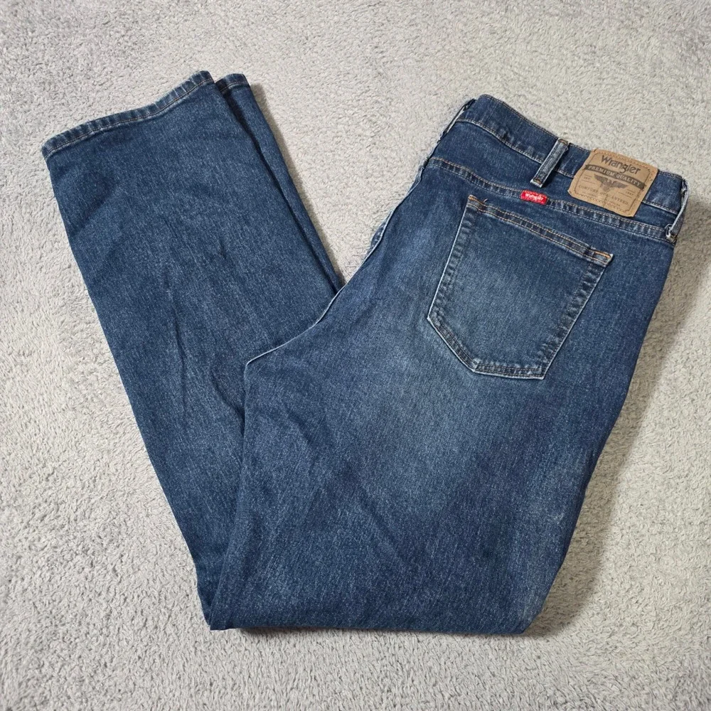 Wrangler Mens 40x32 Relaxed Fit Jeans Blue Medium Wash Stretch Denim 97FXWXD